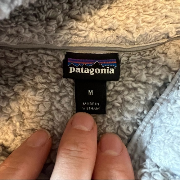 Patagonia Women's Los Gatos 1/4-Zip Fleece. Salt grey. Size Medium. - Picture 6 of 10